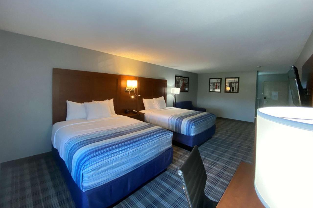 Americinn By Wyndham Williamsburg Екстериор снимка