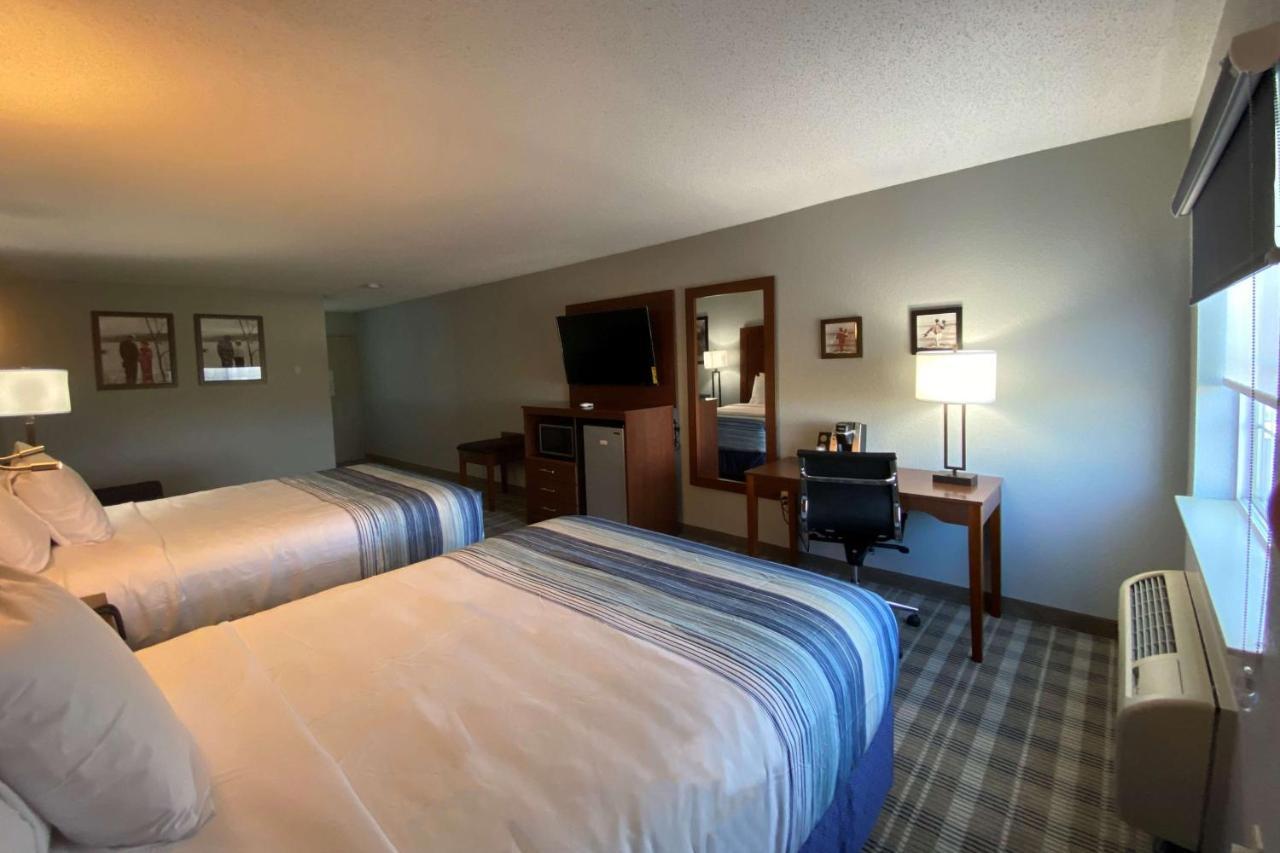Americinn By Wyndham Williamsburg Екстериор снимка