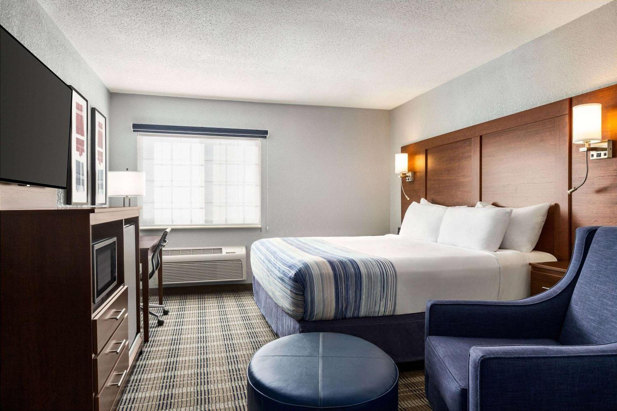 Americinn By Wyndham Williamsburg Екстериор снимка