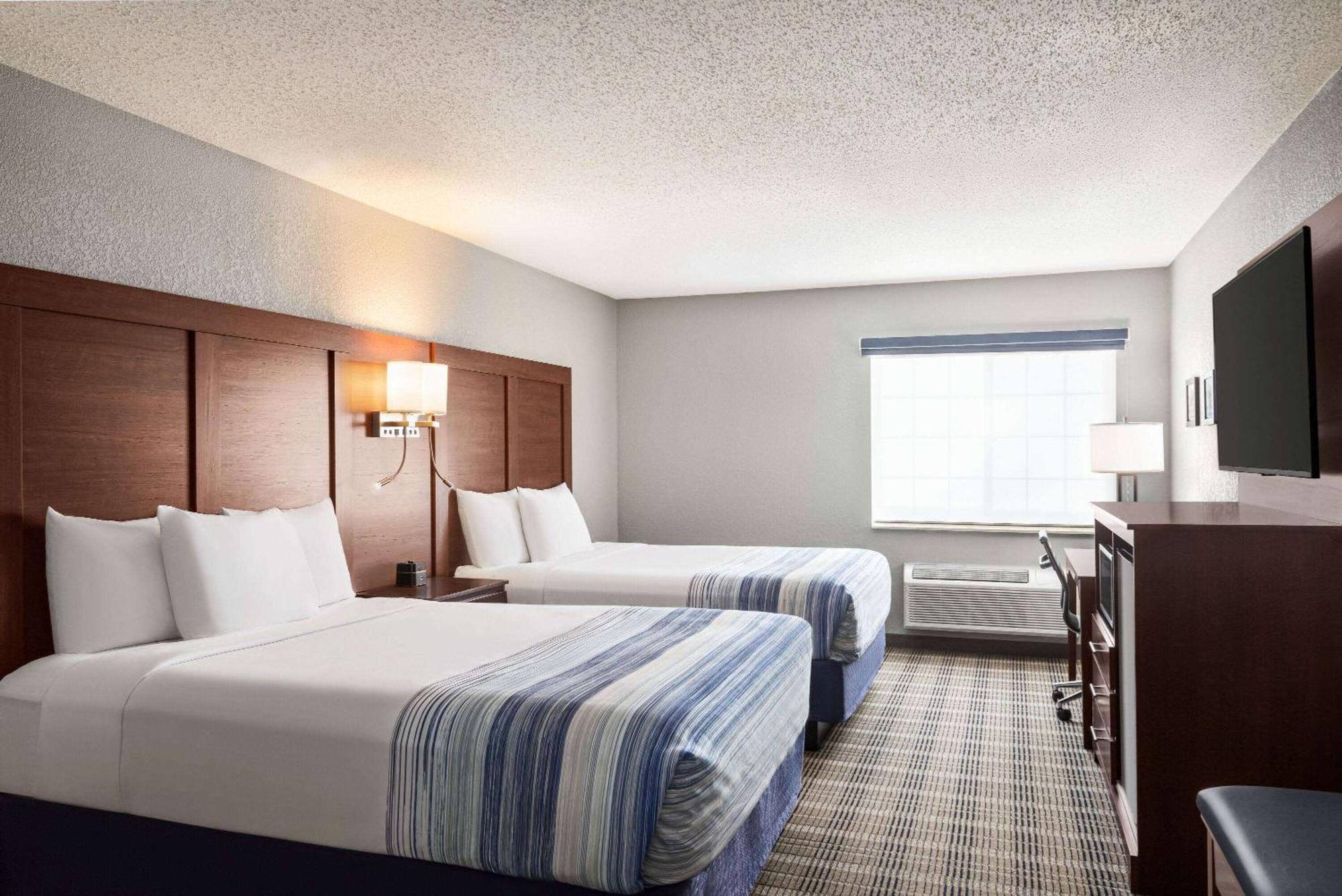 Americinn By Wyndham Williamsburg Екстериор снимка