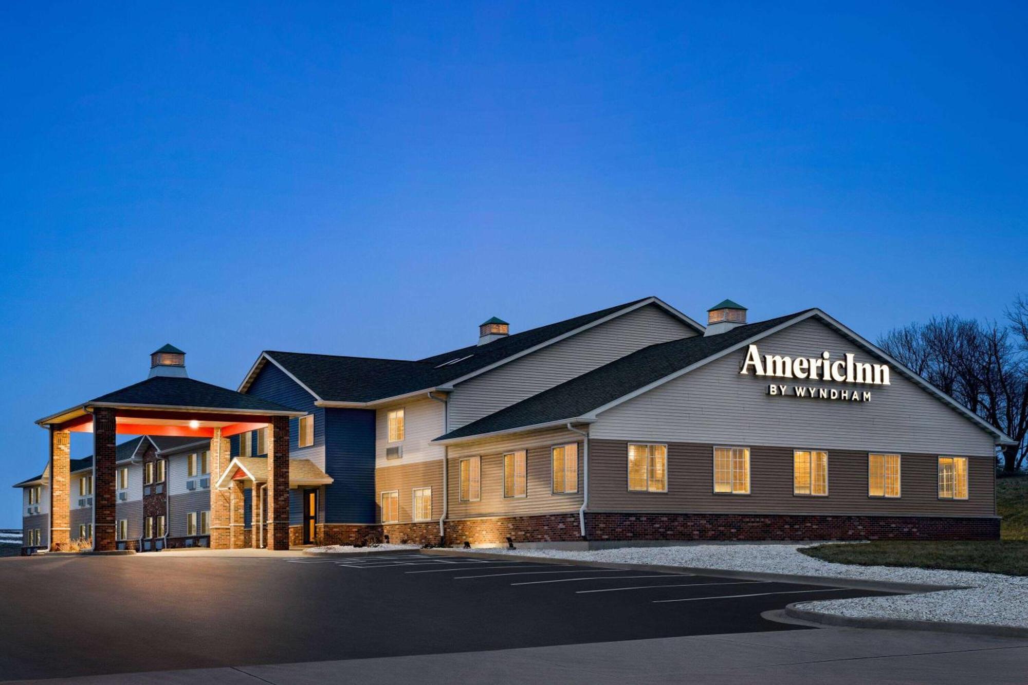 Americinn By Wyndham Williamsburg Екстериор снимка