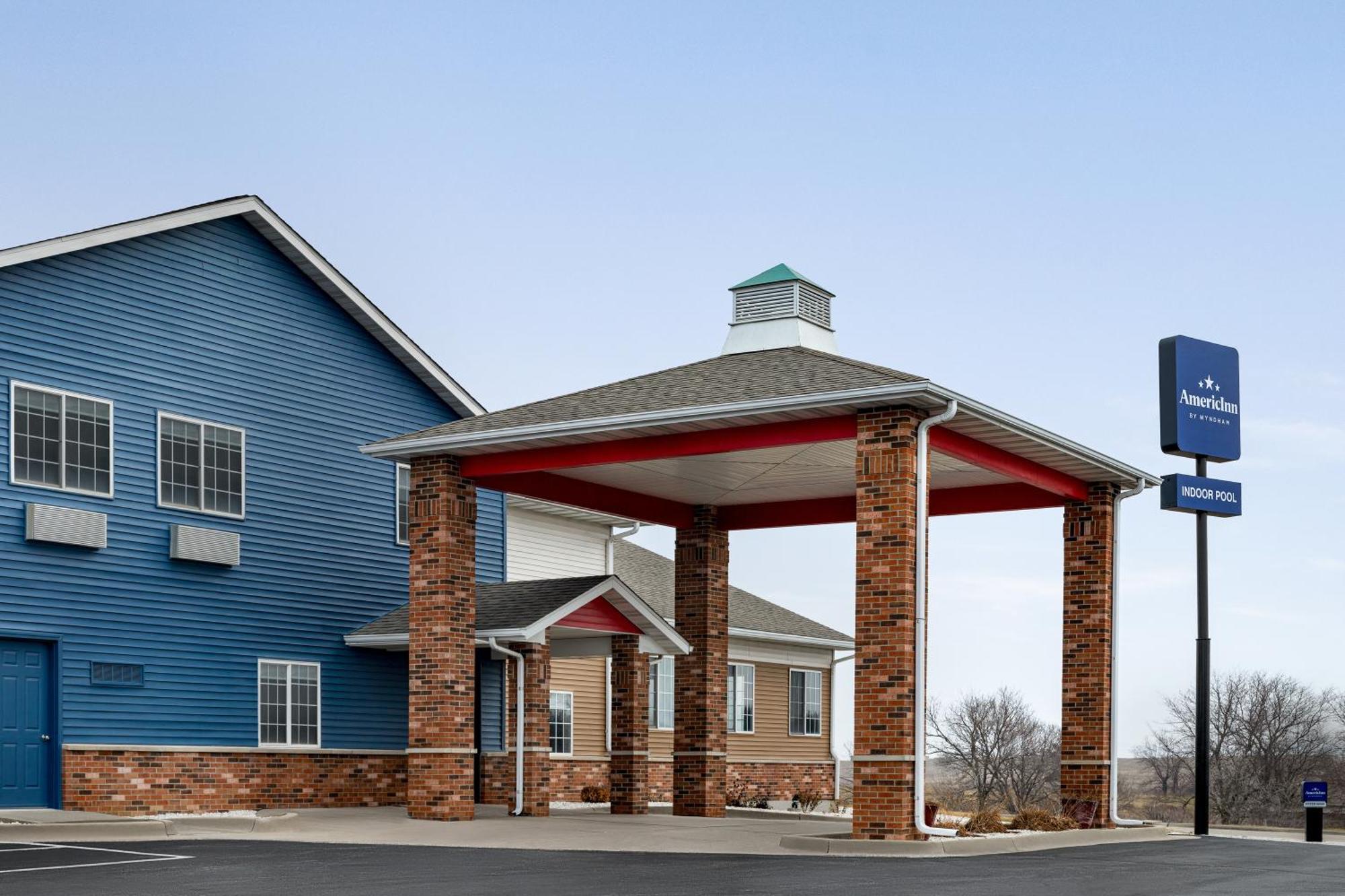Americinn By Wyndham Williamsburg Екстериор снимка